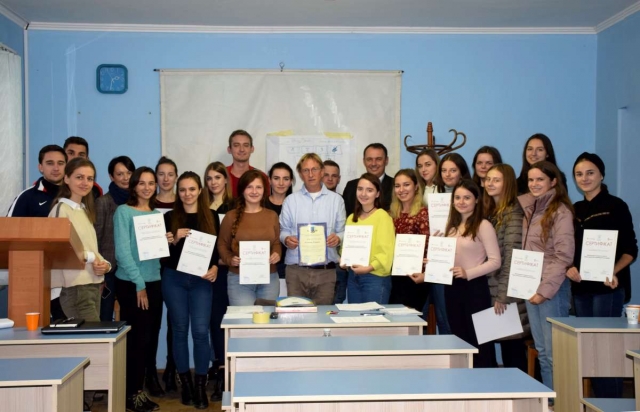 The first students received their certificates for participation in a training course on quality management in teaching, team, and institutions