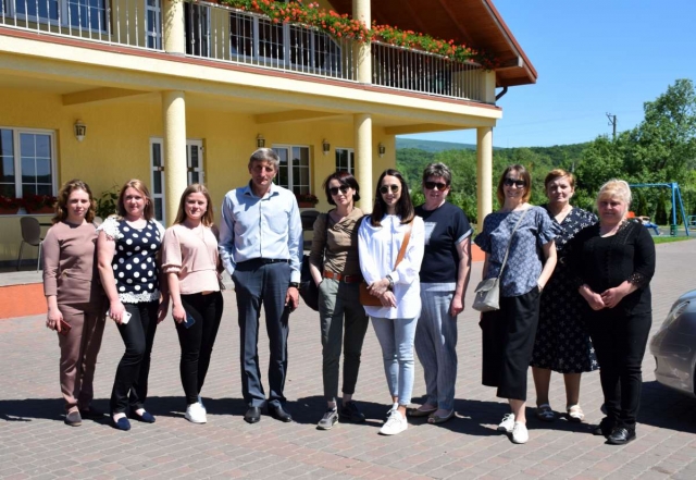 Колеги з Вільшанського дитячого будинку-інтернату відвідали соціально відповідальні підприємства Ужгородщини