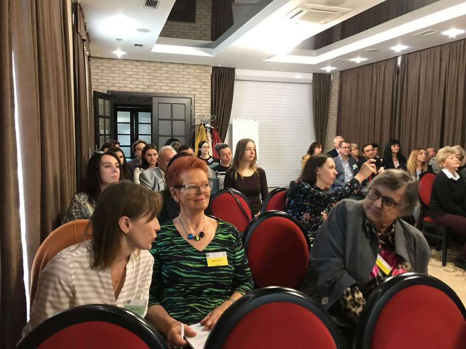 Швейцарські фахівчині взяли участь у міжнародній конференції з питань фізичної та ерготерапії в Ужгороді