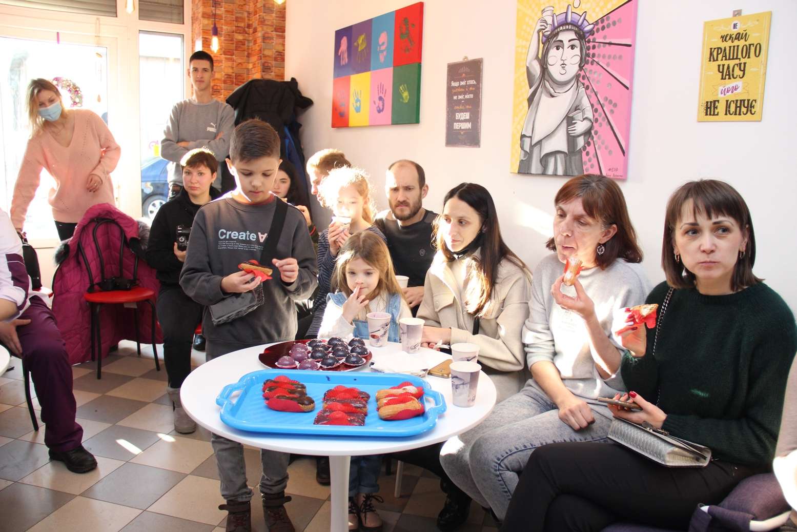 The Medical Aid Committee in Zakarpattia supported the work of an inclusive confectionery in Uzhhorod