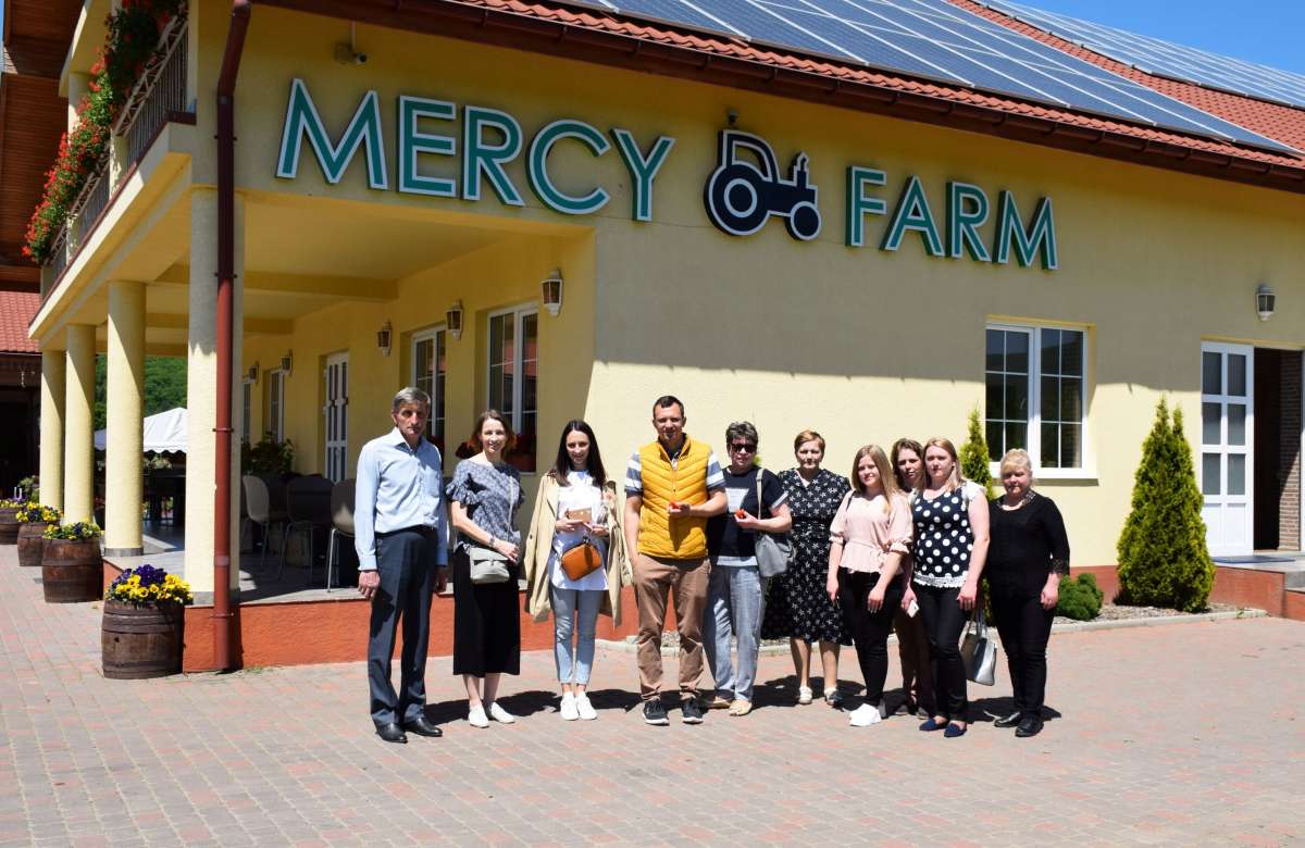 Colleagues from the Vilshansky Orphanage visited socially responsible enterprises of Uzhhorod district
