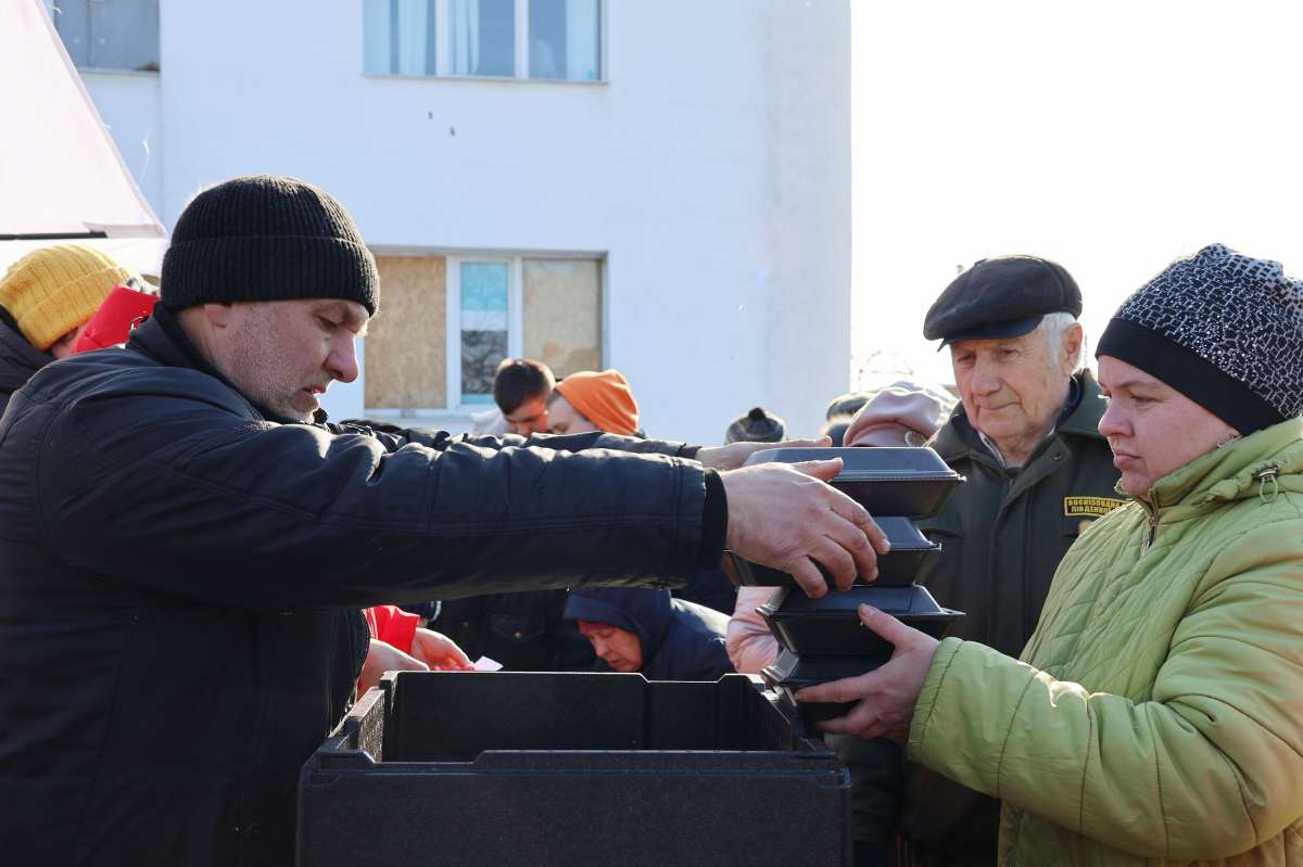 "Kitchen Without Borders": more than 67 thousand hot meals during a month