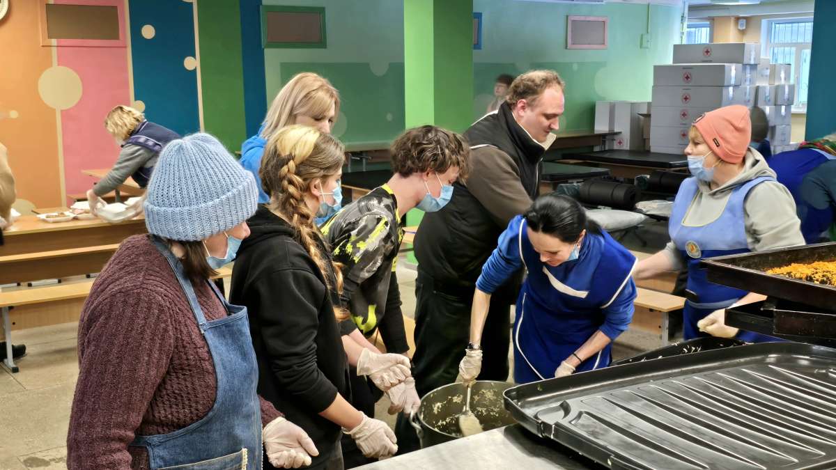 Продовжуємо підтримувати гуманітарну місію «Фудтрак: Їжа без кордонів»